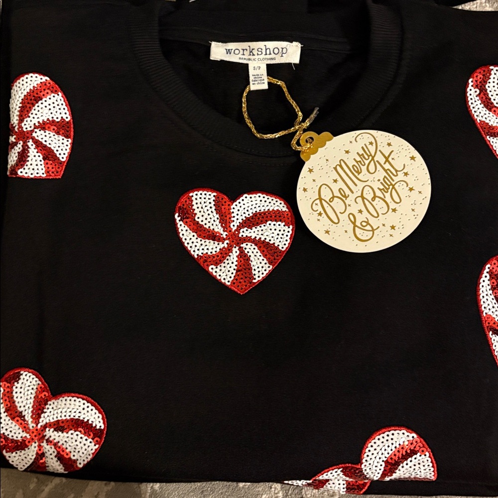 WORKSHOP NWT LONG sleeve heart shaped sequined red and white peppermints